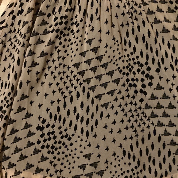 Patterned Esley Dress - Picture 2 of 5